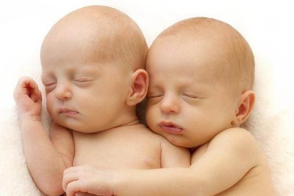 西安助孕龙凤胎高端机构：美国试管婴儿让你一次生两个宝宝，圆你双胞胎梦